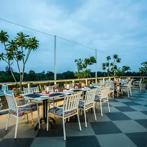3* Hotel Tripli Shiv